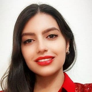 Elina  Davis Avatar